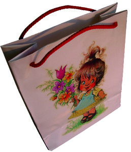 Geschenktasche mit Motiv Mädchen mit Blumen